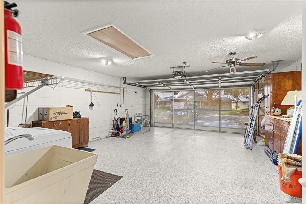 For Sale: $189,900 (2 beds, 2 baths, 1723 Square Feet)