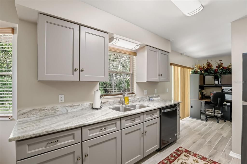 For Sale: $1,695,000 (3 beds, 2 baths, 1210 Square Feet)