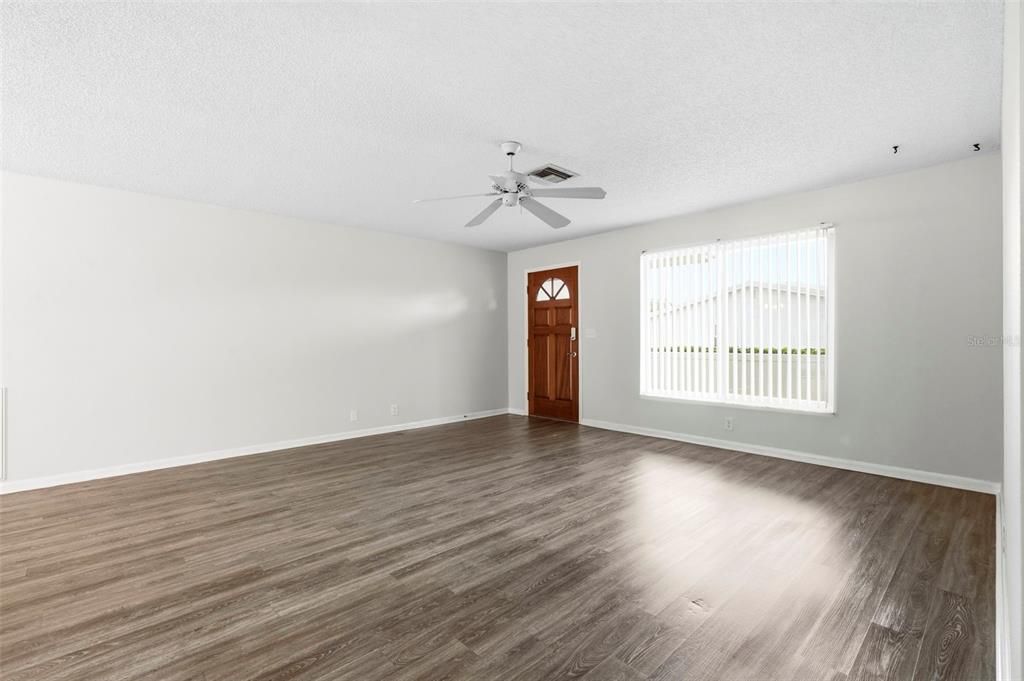 For Sale: $389,900 (2 beds, 2 baths, 1794 Square Feet)