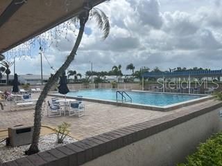 Active With Contract: $389,900 (2 beds, 2 baths, 1794 Square Feet)