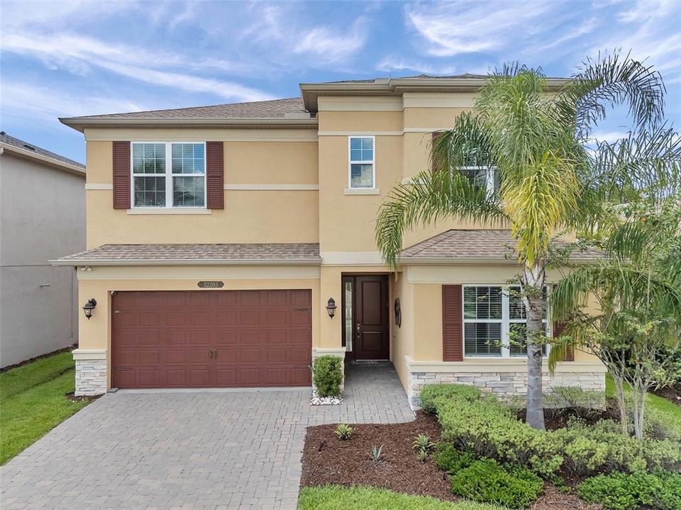 For Rent: $4,000 (3 beds, 2 baths, 2591 Square Feet)