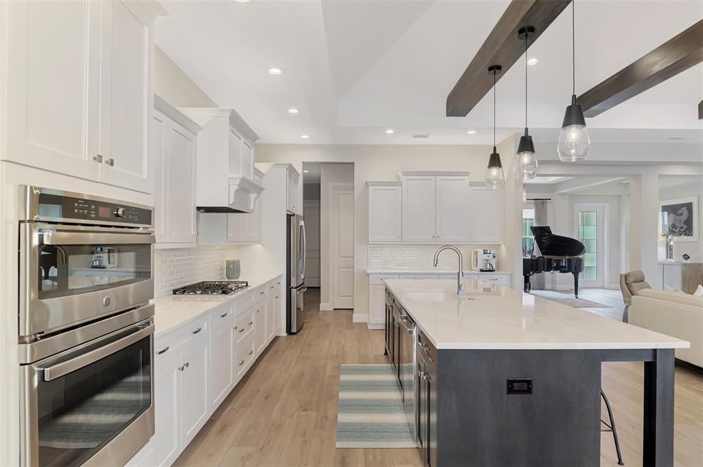 En Venta: $1,475,000 (3 camas, 3 baños, 2871 Pies cuadrados)