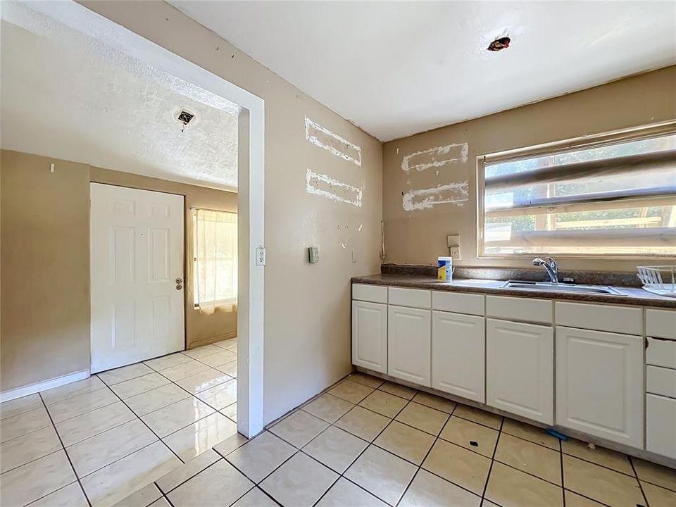 Active With Contract: $560,000 (4 beds, 2 baths, 3646 Square Feet)