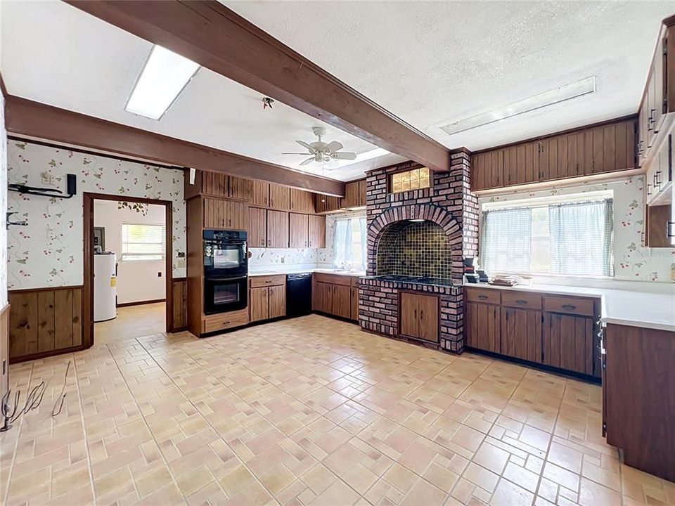 Active With Contract: $560,000 (4 beds, 2 baths, 3646 Square Feet)