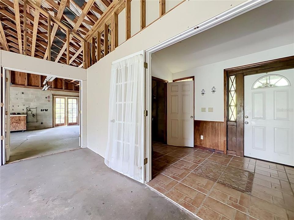 Active With Contract: $560,000 (4 beds, 2 baths, 3646 Square Feet)