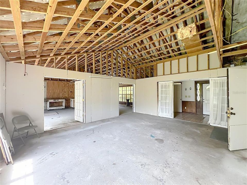 Active With Contract: $560,000 (4 beds, 2 baths, 3646 Square Feet)