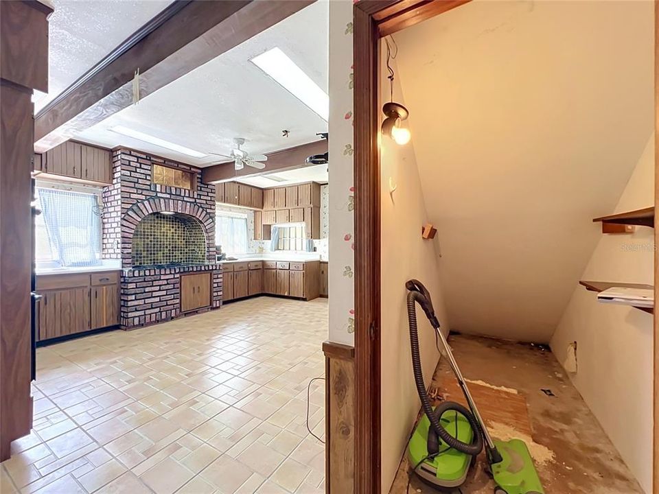 Active With Contract: $560,000 (4 beds, 2 baths, 3646 Square Feet)