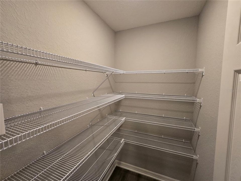 En Renta: $2,225 (4 camas, 2 baños, 1715 Pies cuadrados)
