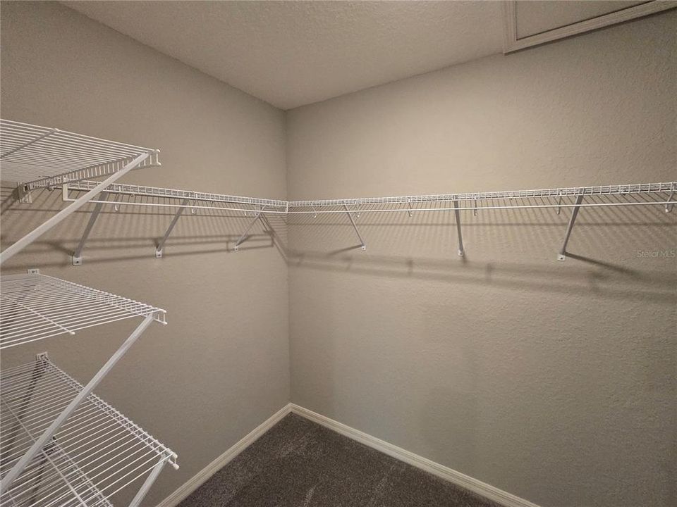 En Renta: $2,225 (4 camas, 2 baños, 1715 Pies cuadrados)