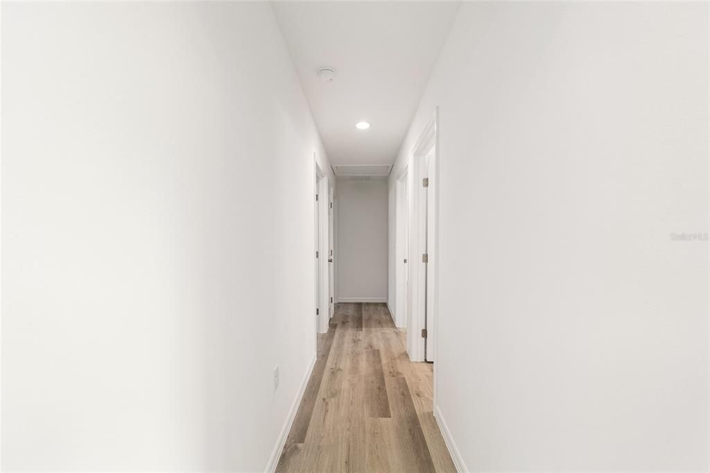 На продажу: $229,900 (3 спален, 2 ванн, 1334 Квадратных фут)