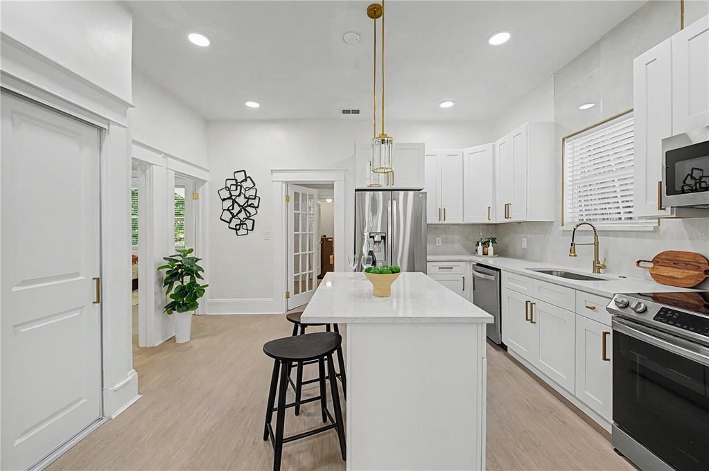 En Venta: $425,000 (3 camas, 2 baños, 1528 Pies cuadrados)