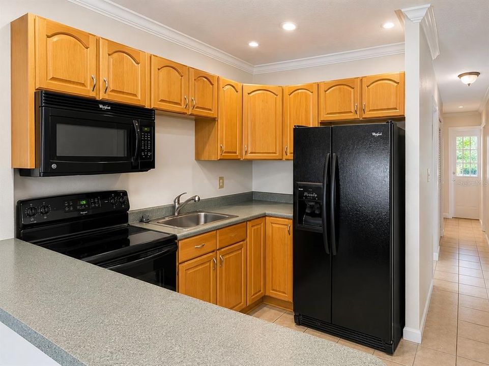 В аренду: $1,600 (1 спален, 1 ванн, 500 Квадратных фут)