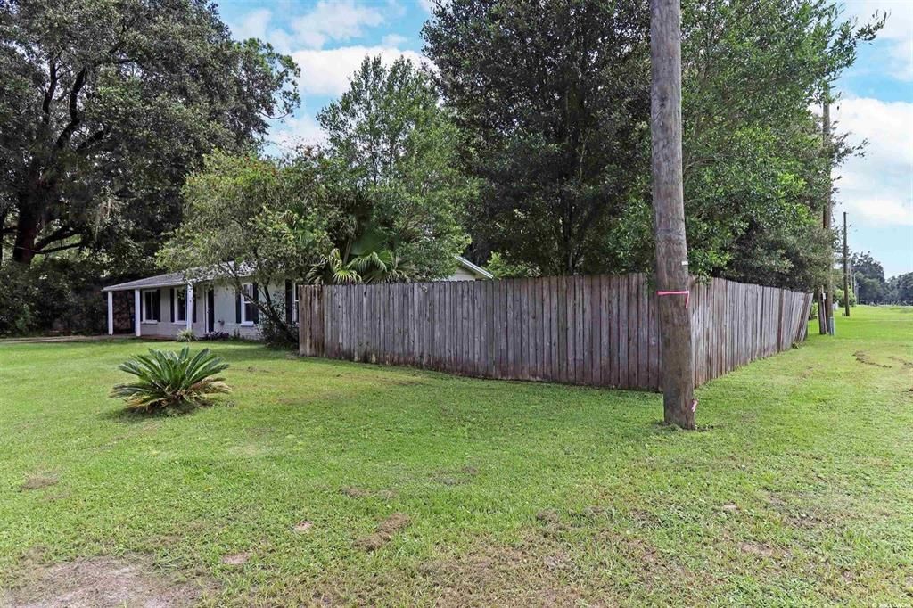 Под контрактом: $220,000 (3 спален, 1 ванн, 1248 Квадратных фут)