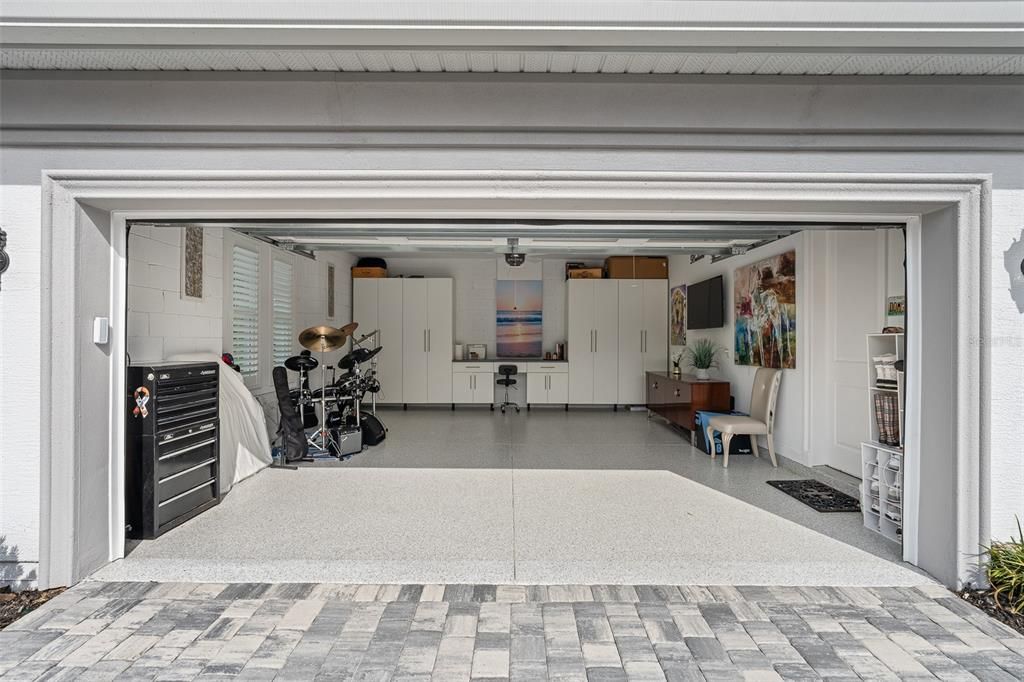 For Sale: $1,425,000 (4 beds, 3 baths, 2939 Square Feet)