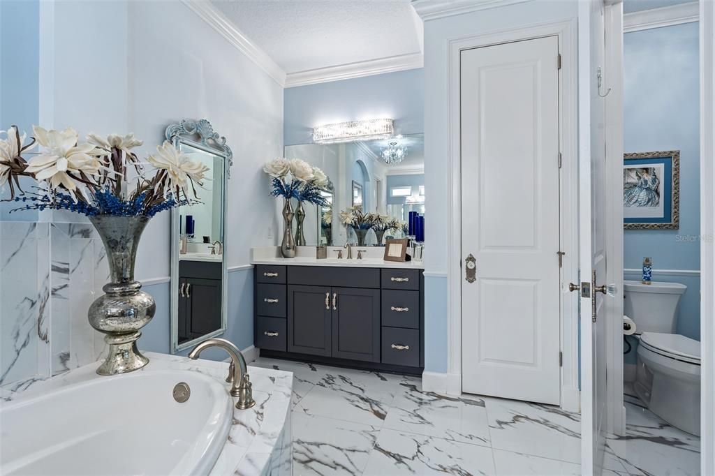 For Sale: $1,425,000 (4 beds, 3 baths, 2939 Square Feet)