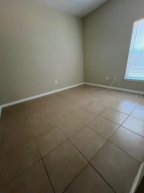 В аренду: $1,595 (3 спален, 2 ванн, 1350 Квадратных фут)