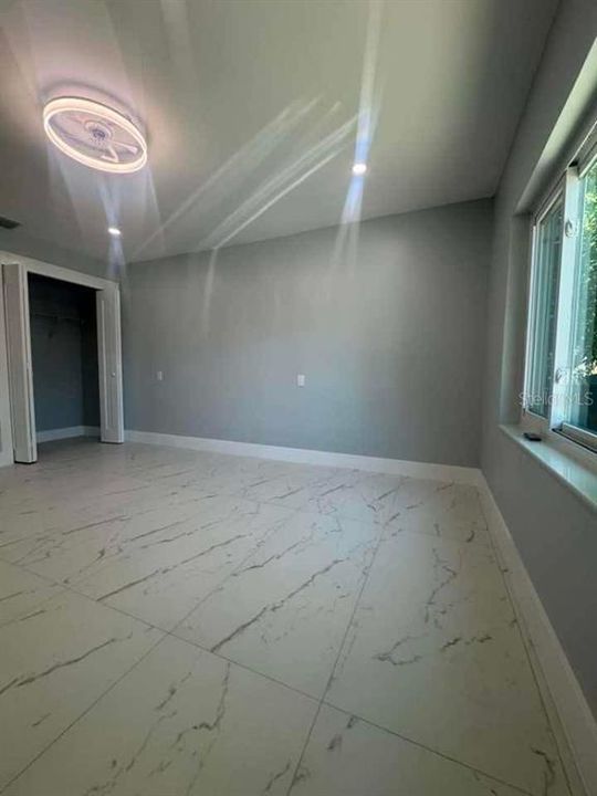 Active With Contract: $2,700 (3 beds, 2 baths, 1369 Square Feet)