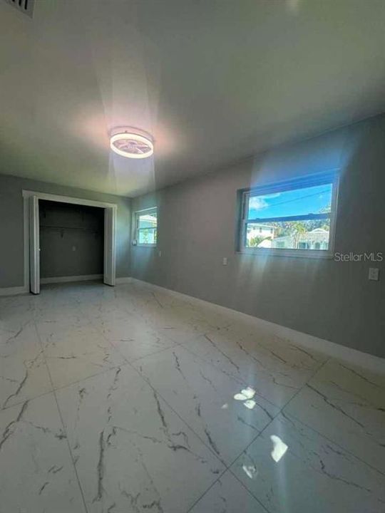 Active With Contract: $2,700 (3 beds, 2 baths, 1369 Square Feet)