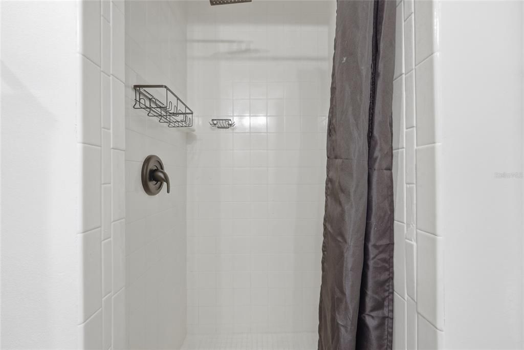 В аренду: $1,800 (2 спален, 2 ванн, 1284 Квадратных фут)