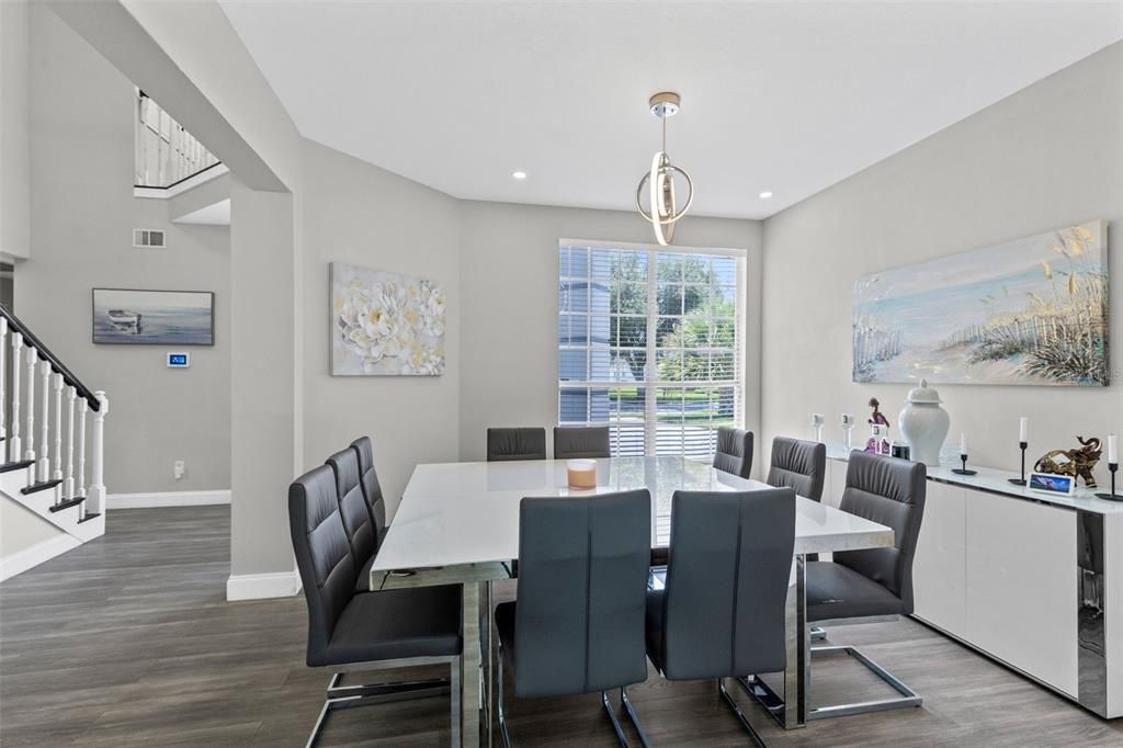 For Sale: $825,000 (6 beds, 5 baths, 3958 Square Feet)