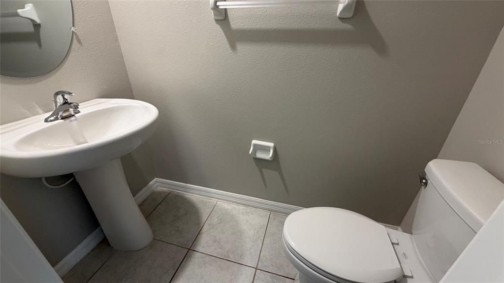 For Rent: $1,975 (3 beds, 2 baths, 1666 Square Feet)