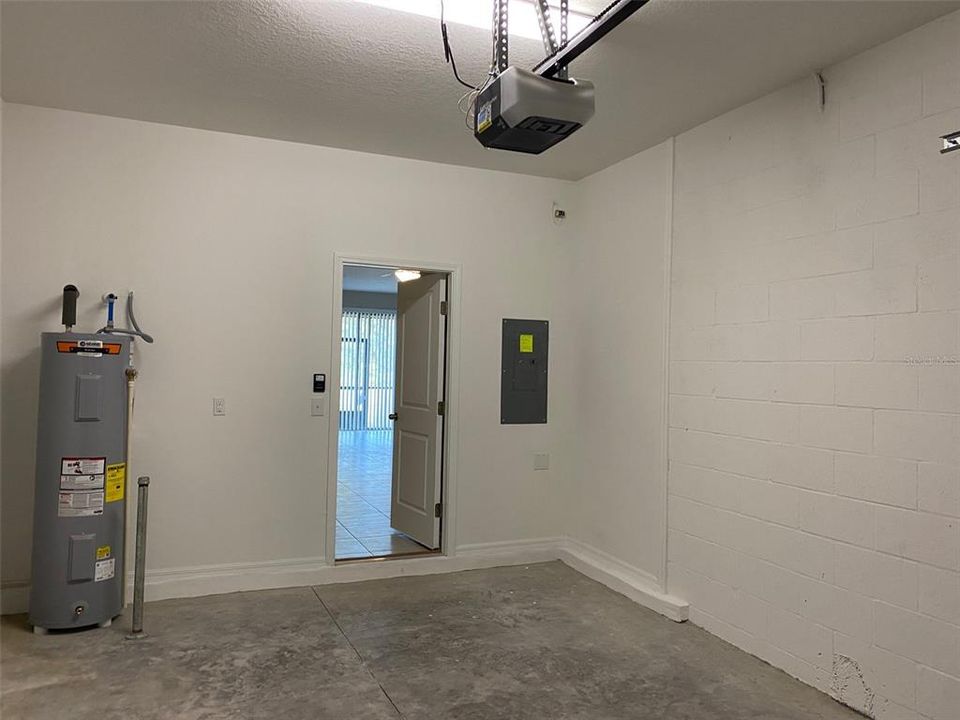 For Rent: $1,975 (3 beds, 2 baths, 1666 Square Feet)
