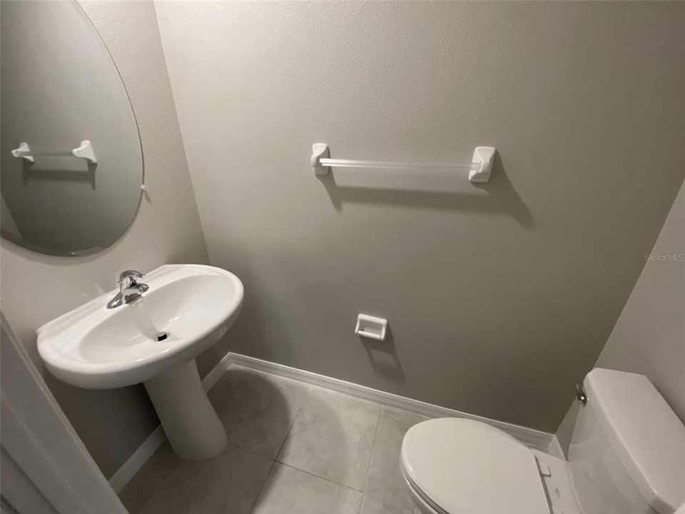 For Rent: $1,975 (3 beds, 2 baths, 1666 Square Feet)