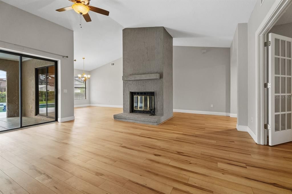 For Sale: $740,000 (4 beds, 3 baths, 2133 Square Feet)