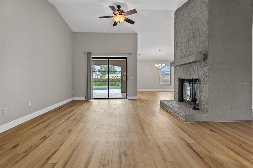 For Sale: $740,000 (4 beds, 3 baths, 2133 Square Feet)