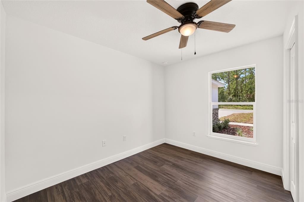 Activo con contrato: $309,900 (4 camas, 2 baños, 1790 Pies cuadrados)