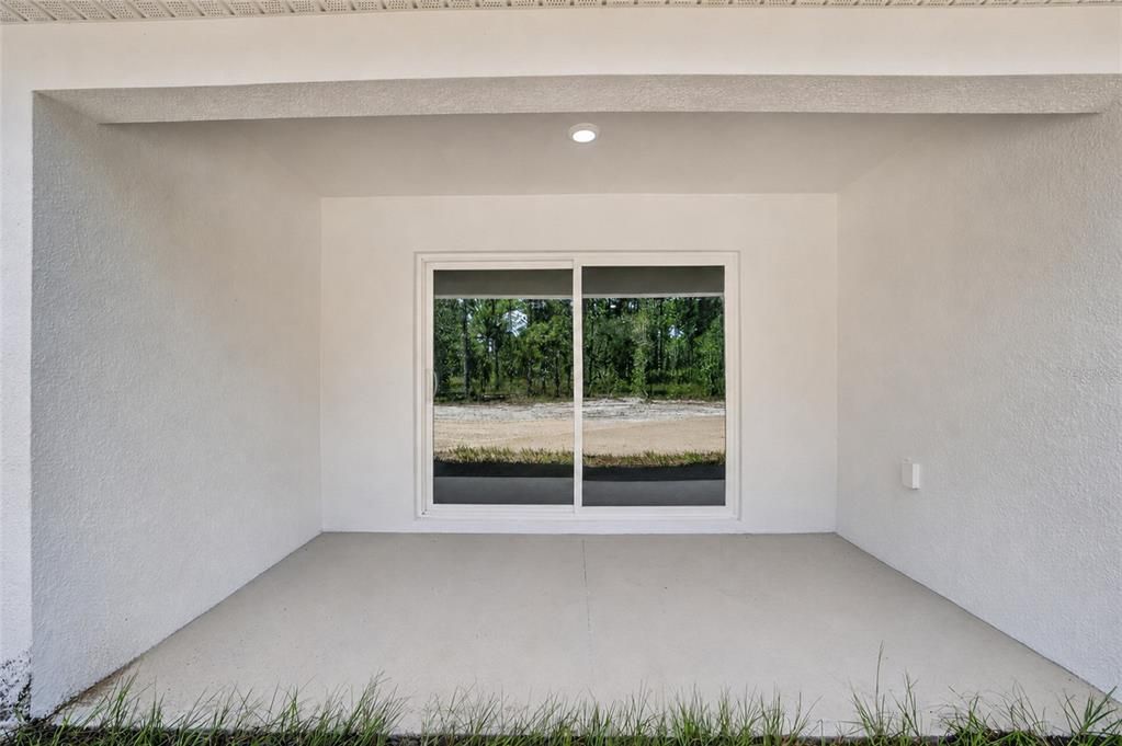 Activo con contrato: $309,900 (4 camas, 2 baños, 1790 Pies cuadrados)