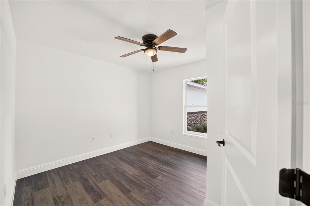 Activo con contrato: $309,900 (4 camas, 2 baños, 1790 Pies cuadrados)