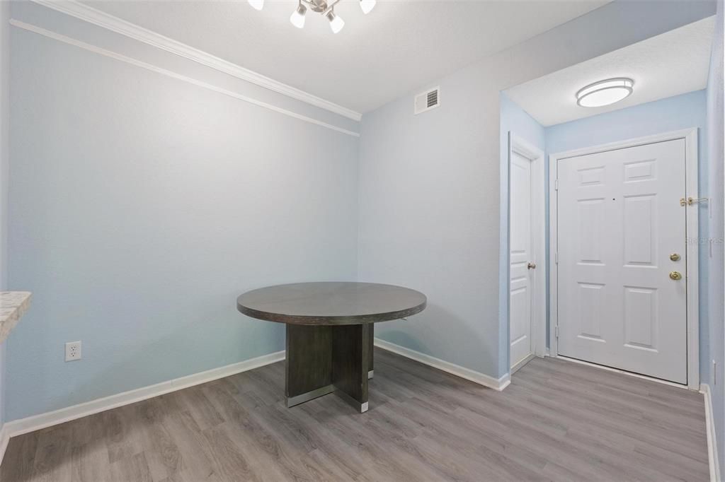 В аренду: $1,650 (2 спален, 2 ванн, 1032 Квадратных фут)