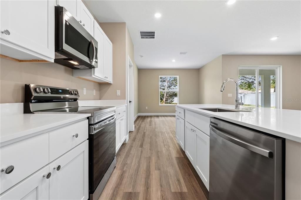 For Sale: $406,799 (4 beds, 2 baths, 1873 Square Feet)