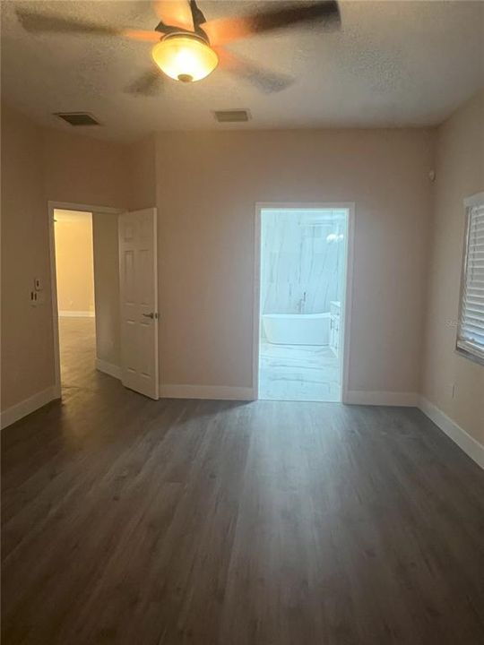 For Rent: $3,100 (3 beds, 2 baths, 1983 Square Feet)
