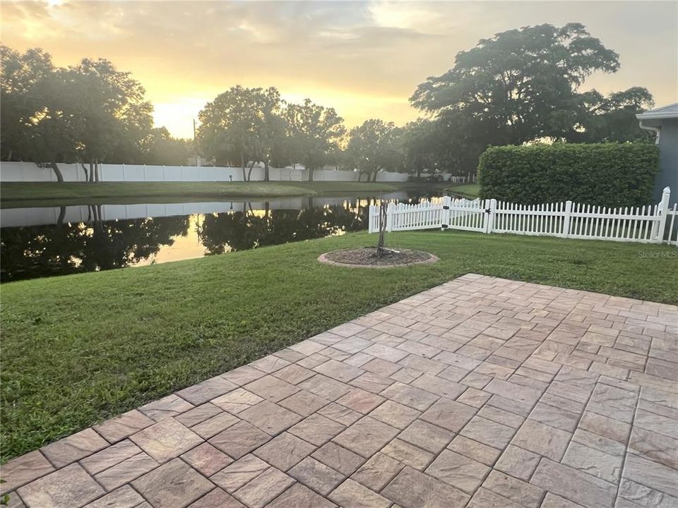 For Rent: $3,100 (3 beds, 2 baths, 1983 Square Feet)