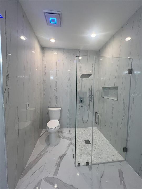For Rent: $3,100 (3 beds, 2 baths, 1983 Square Feet)