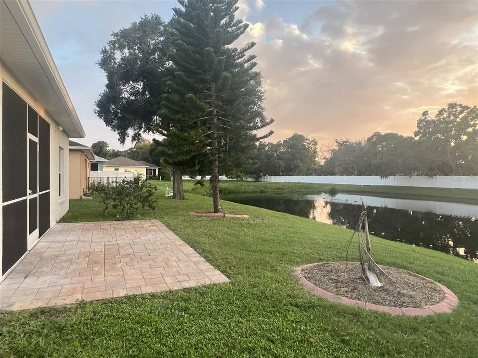 For Rent: $3,100 (3 beds, 2 baths, 1983 Square Feet)