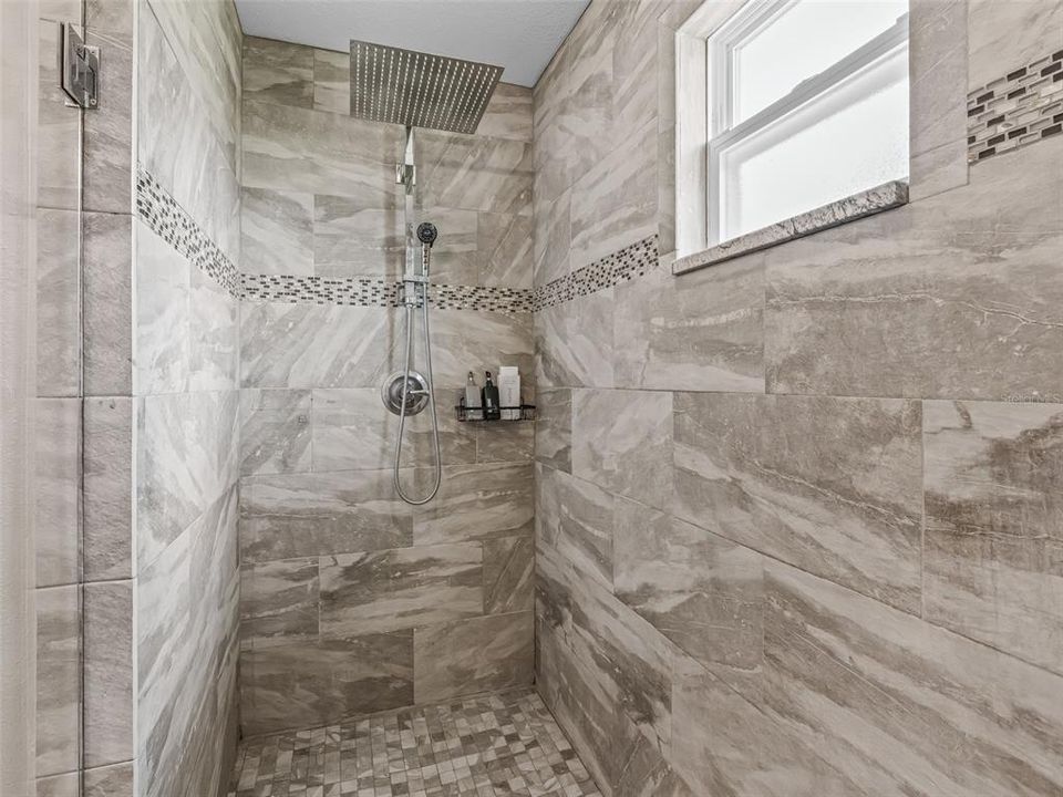 For Sale: $895,000 (3 beds, 2 baths, 1756 Square Feet)