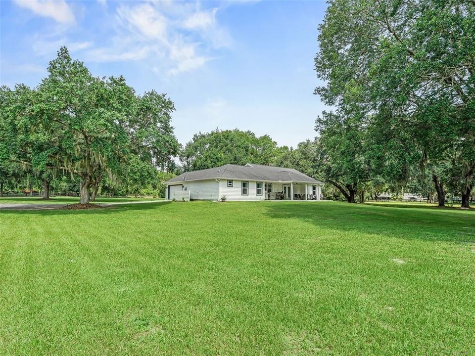 For Sale: $895,000 (3 beds, 2 baths, 1756 Square Feet)