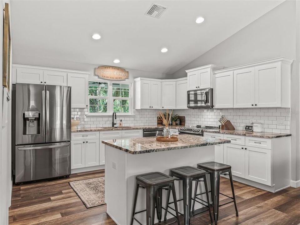 For Sale: $895,000 (3 beds, 2 baths, 1756 Square Feet)