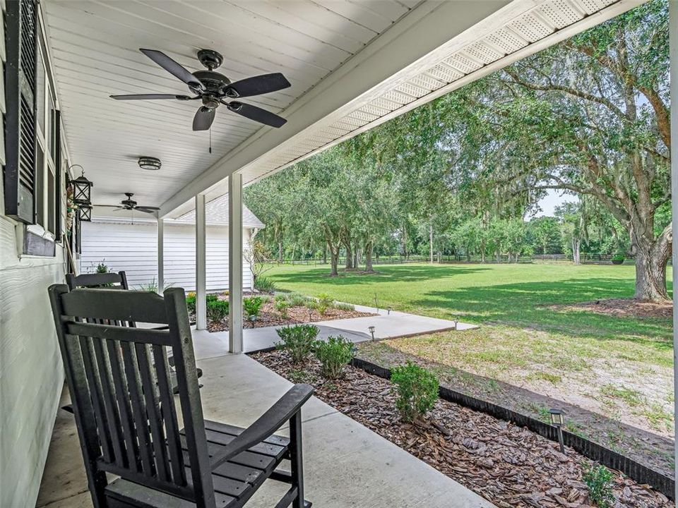 For Sale: $895,000 (3 beds, 2 baths, 1756 Square Feet)