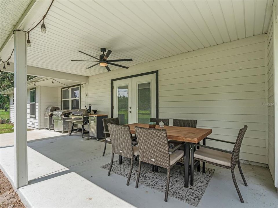 For Sale: $895,000 (3 beds, 2 baths, 1756 Square Feet)