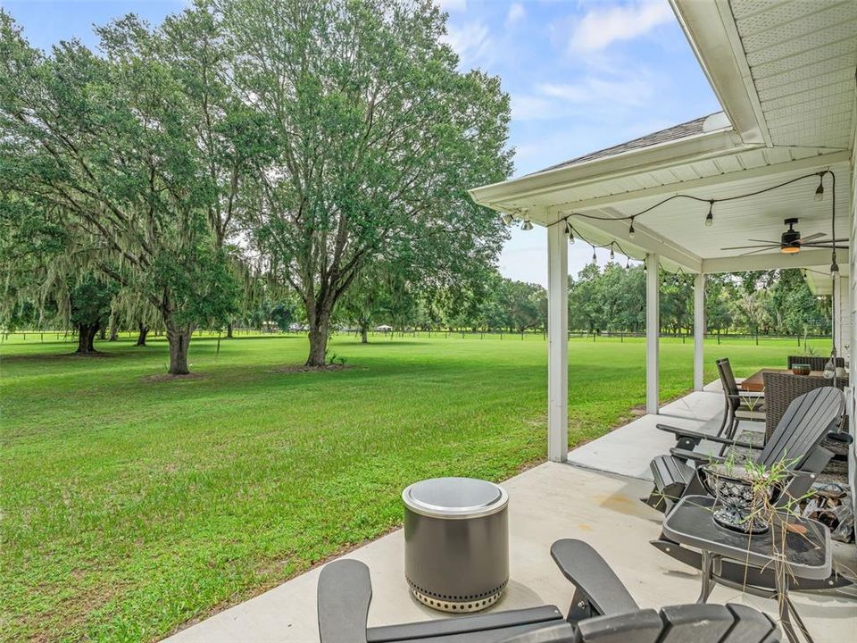For Sale: $895,000 (3 beds, 2 baths, 1756 Square Feet)