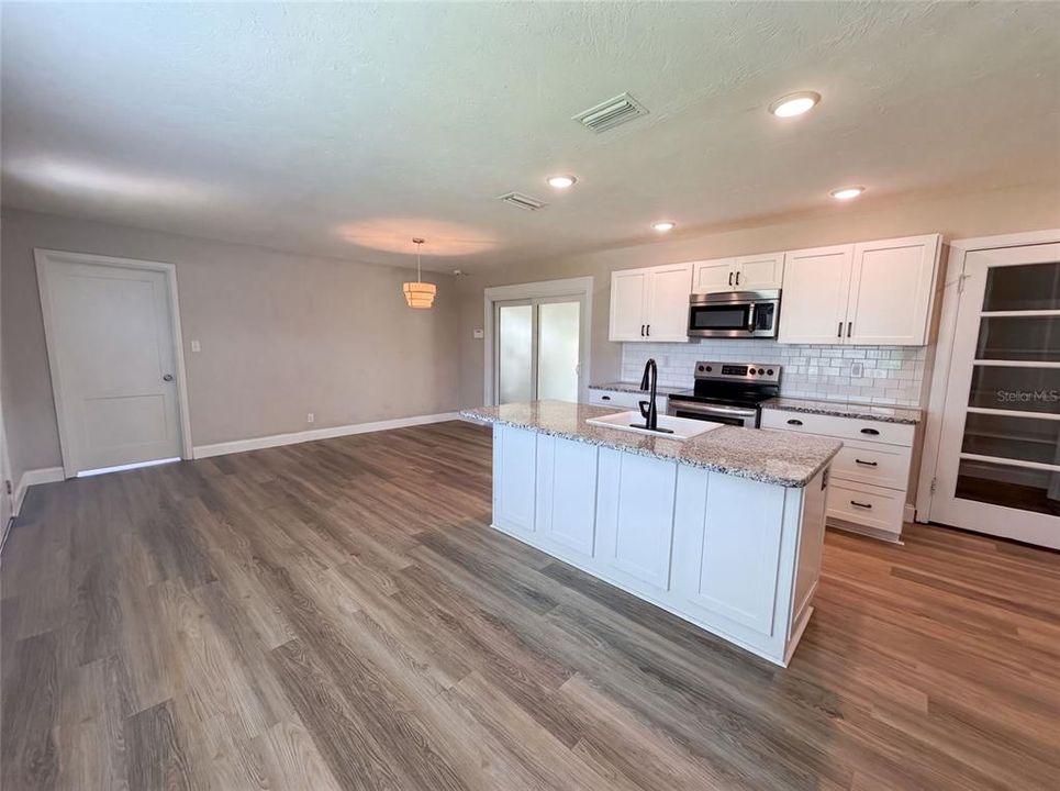 En Venta: $455,000 (3 camas, 2 baños, 1476 Pies cuadrados)