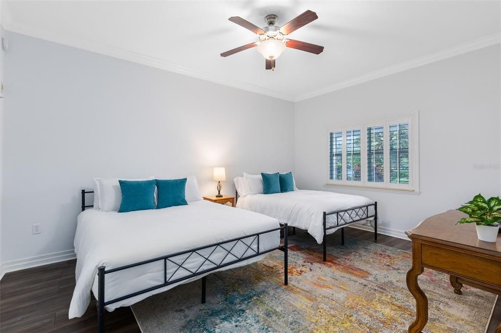 For Sale: $335,000 (3 beds, 3 baths, 1755 Square Feet)
