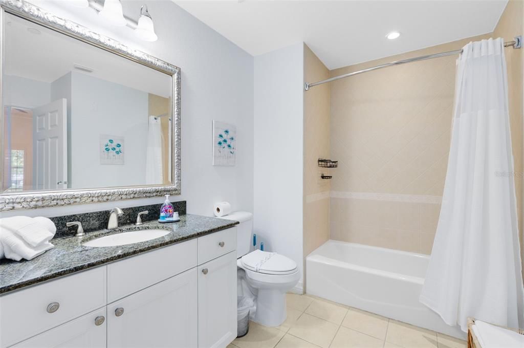 For Sale: $335,000 (3 beds, 3 baths, 1755 Square Feet)