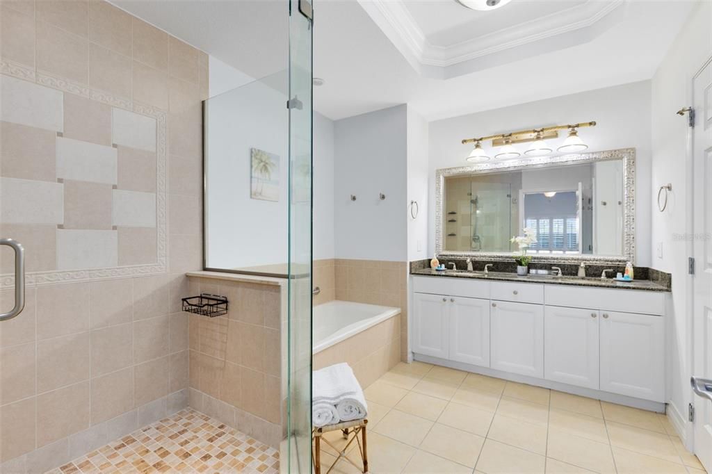 For Sale: $335,000 (3 beds, 3 baths, 1755 Square Feet)