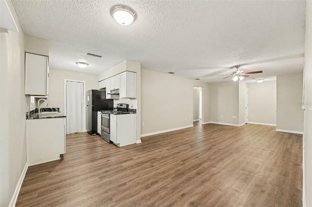 En Venta: $234,900 (3 camas, 2 baños, 1185 Pies cuadrados)