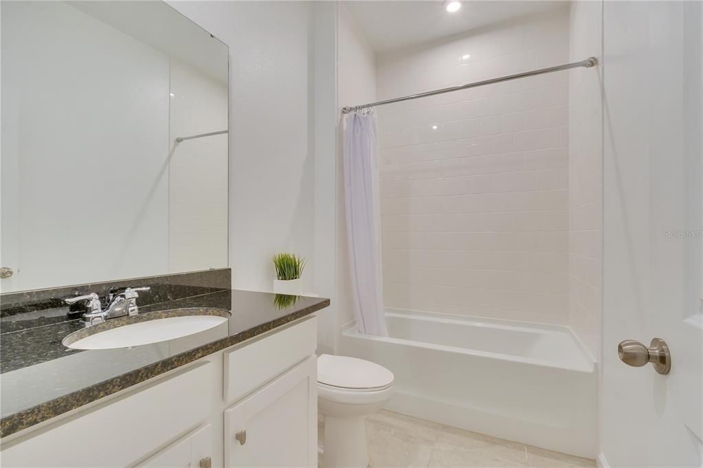 В аренду: $2,799 (4 спален, 3 ванн, 2050 Квадратных фут)
